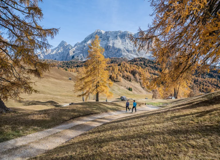 Herbstwanderung in den Dolomiten